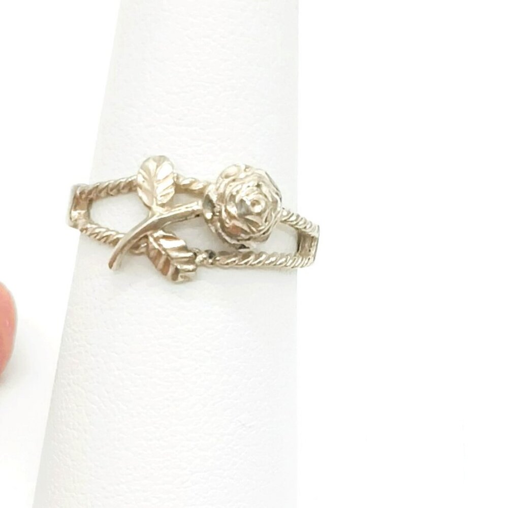 Vintage 925 Etched Rose Ring 6.75 Sterling Silver Diamond Cut Twisted Top Band